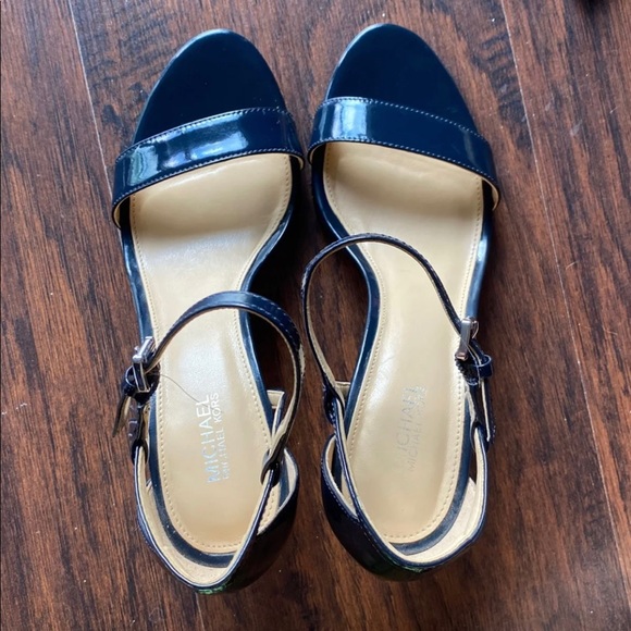 Michael Kors - Simone Patent Leather Sandal - Picture 1 of 5